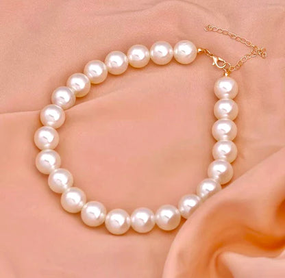 Elegant Pearl Necklace